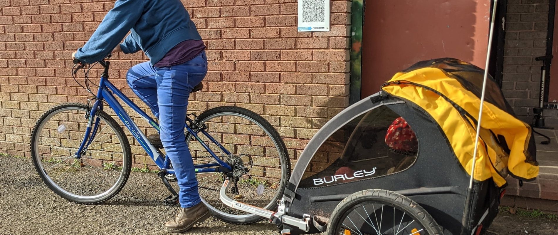 Bike trailer photo