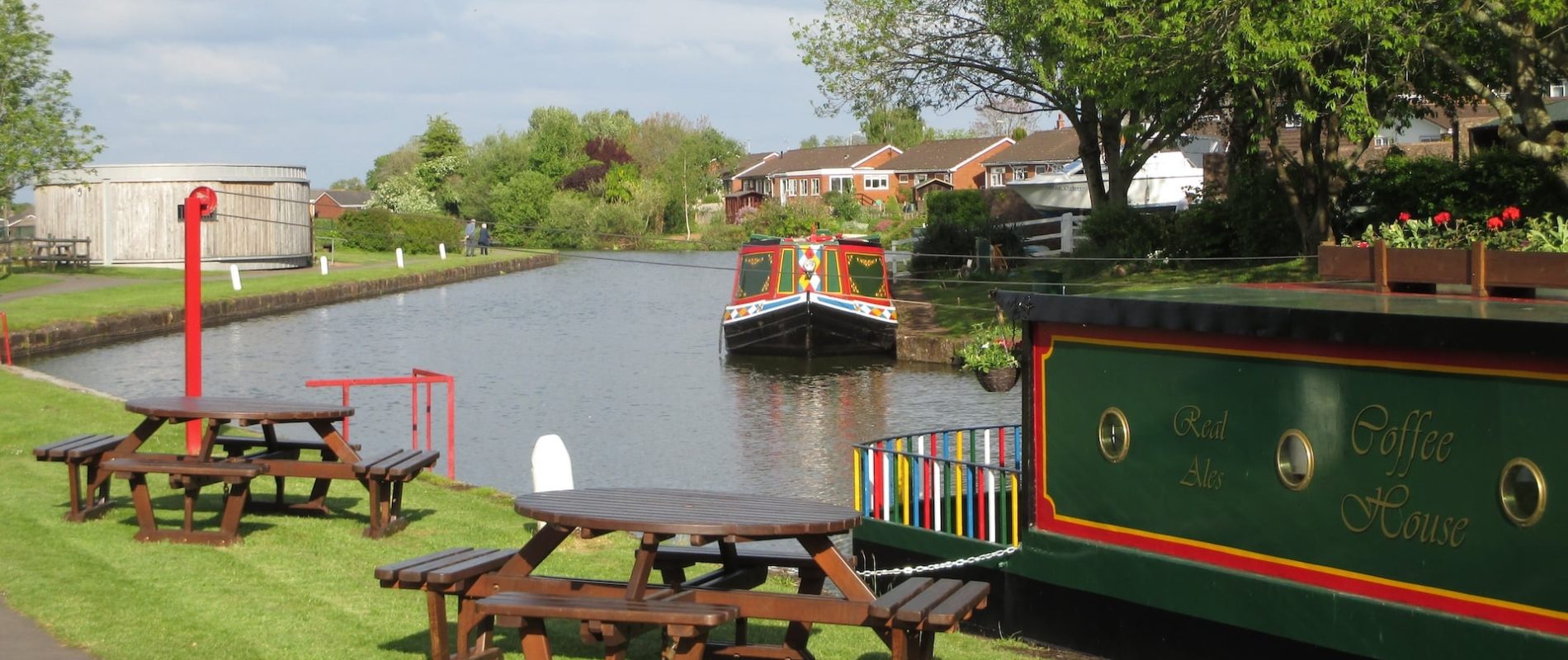 Canal basin